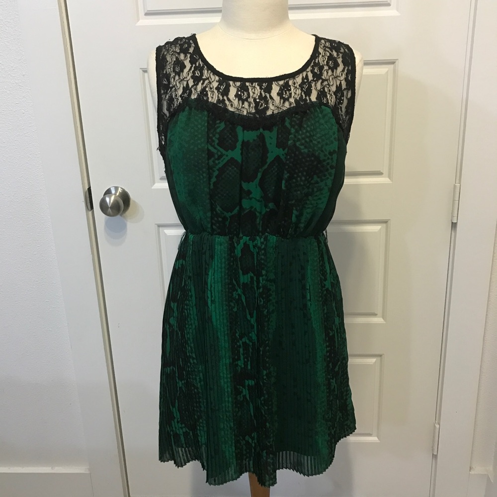 Gianni Bini Snake print dress